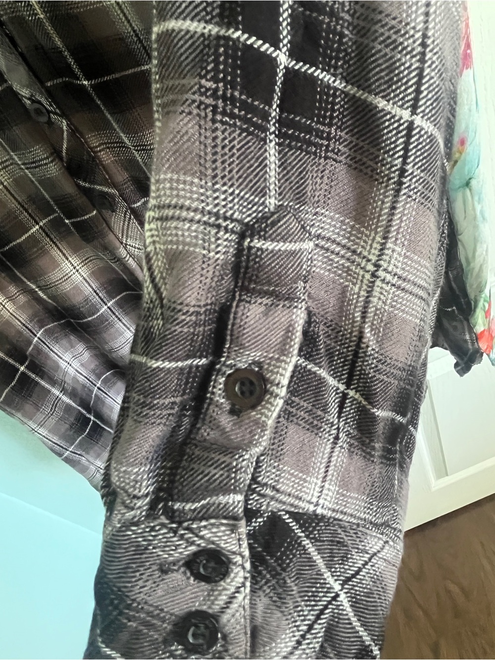 Tolani Collection flannel - Picture 3 of 6